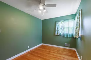 8737 S 51st Ave, Oak Lawn, IL 60453 - Photo 14