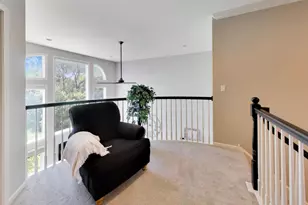 1281 S Falcon Dr, Palatine, IL 60067 - Photo 12