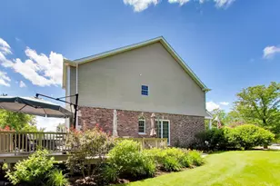 1281 S Falcon Dr, Palatine, IL 60067 - Photo 32