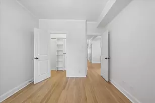 2152 W Ainslie St, Chicago, IL 60625 - Photo 12