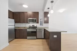 2152 W Ainslie St, Chicago, IL 60625 - Photo 6