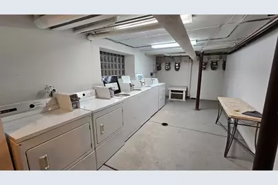 6545 N Francisco Avenue #2B, Chicago, IL 60645 - Photo 16