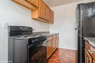 3217 W Diversey Ave, Chicago, IL 60647 - Photo 4