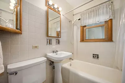 6214 N Karlov Avenue, Chicago, IL 60646 - Photo 8