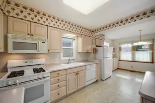 6214 N Karlov Ave, Chicago, IL 60646 - Photo 10