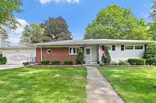 11118 Lincoln St, Huntley, IL 60142 - Photo 1