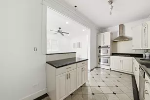 2446 W Pensacola Ave, Chicago, IL 60618 - Photo 10