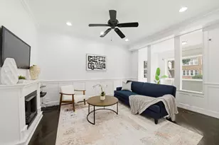 2446 W Pensacola Ave, Chicago, IL 60618 - Photo 4