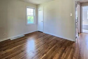 4231 W Nelson St, Chicago, IL 60641 - Photo 10