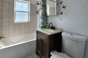4231 W Nelson St, Chicago, IL 60641 - Photo 8