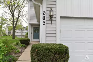 902 Ashley Ct, Westmont, IL 60559 - Photo 1