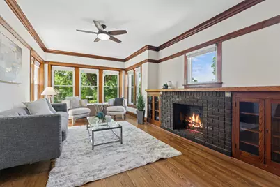 4908 W Pensacola Avenue, Chicago, IL 60641 - Photo 2