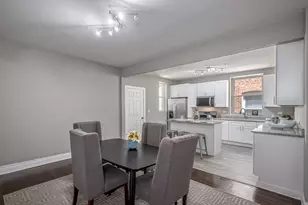 7952 S Elizabeth St, Chicago, IL 60620 - Photo 8