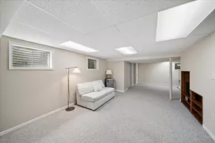 925 Manchester St, Naperville, IL 60563 - Photo 20