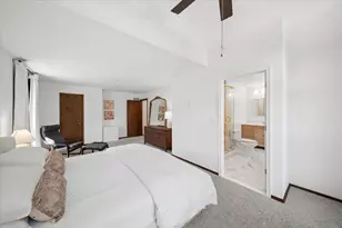 925 Manchester St, Naperville, IL 60563 - Photo 14