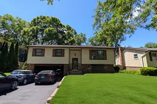 11 Marquette Pl, Buffalo Grove, IL 60089 - Photo 1
