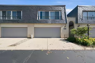 4042 Trafalgar Ln, Oak Lawn, IL 60453 - Photo 1