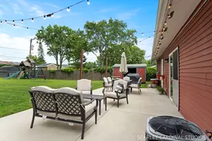 8 Dolphin Ct, Oswego, IL 60543 - Photo 20
