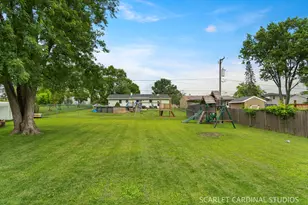 8 Dolphin Ct, Oswego, IL 60543 - Photo 24