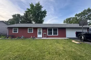 8 Dolphin Ct, Oswego, IL 60543 - Photo 2