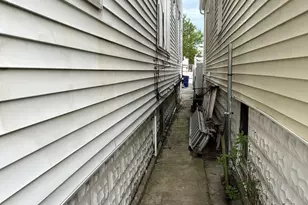1305 S 51st Ave, Cicero, IL 60804 - Photo 14