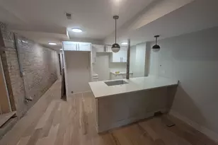 616 W Patterson Ave, Chicago, IL 60613 - Photo 2