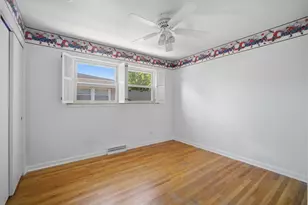 905 Long Rd, Glenview, IL 60025 - Photo 16