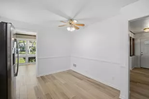 905 Long Rd, Glenview, IL 60025 - Photo 12