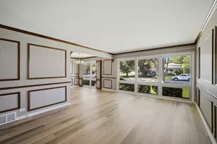 905 Long Rd, Glenview, IL 60025 - Photo 4