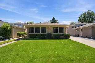 905 Long Rd, Glenview, IL 60025 - Photo 2