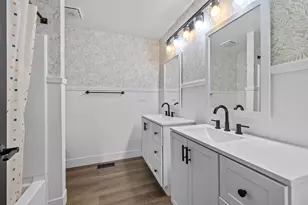 2462 Green Valley Ct, Aurora, IL 60503 - Photo 24