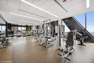 175 E Delaware Pl, Chicago, IL 60611 - Photo 24
