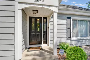1729 Tina Ln, Flossmoor, IL 60422 - Photo 2