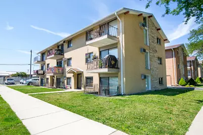 6101 W 64th Place #4, Chicago, IL 60638 - Photo 1