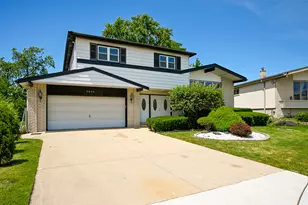 9834 N Maynard Terrace, Niles, IL 60714 - Photo 2