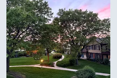 372 Sandhurst Circle #4, Glen Ellyn, IL 60137 - Photo 24