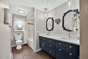 28W075 Aurora Ave, Naperville, IL 60540 - Photo 32