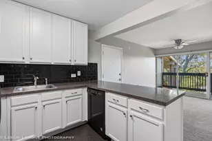 5801 Oakwood Dr, Lisle, IL 60532 - Photo 10