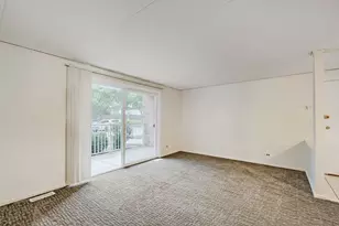 1102 Westover Ln, Schaumburg, IL 60193 - Photo 4