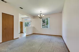 1111 Vail Ct, Naperville, IL 60540 - Photo 4