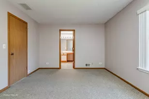 1111 Vail Ct, Naperville, IL 60540 - Photo 18