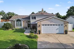2509 Waterford Dr, Crest Hill, IL 60403 - Photo 26