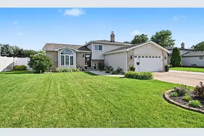 2509 Waterford Drive, Crest Hill, IL 60403 - Photo 2