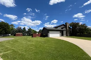 1622 Bensington Ct, Normal, IL 61761 - Photo 2