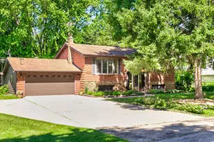 4N326 Wiant Rd, West Chicago, IL 60185 - Photo 2