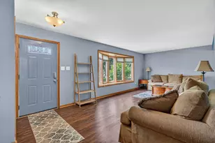 717 Naoma Dr, Crete, IL 60417 - Photo 6