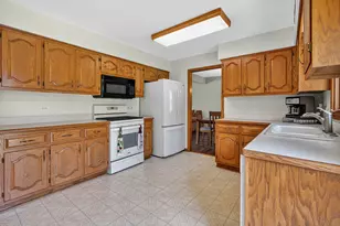 717 Naoma Dr, Crete, IL 60417 - Photo 16