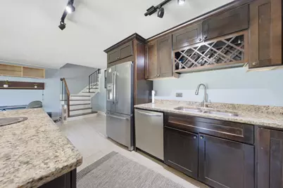 11 Cour Caravelle #11, Palos Hills, IL 60465 - Photo 10