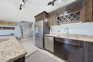 11 Cour Caravelle, Palos Hills, IL 60465 - Photo 10