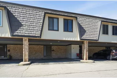 11 Cour Caravelle #11, Palos Hills, IL 60465 - Photo 2